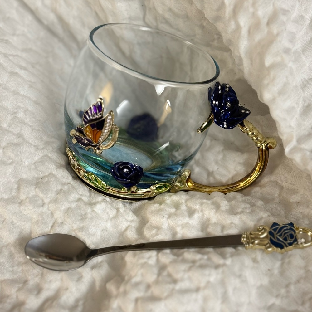 Elegant Glass Mug Set with Butterfly and Rose Design - Picture 2 of 7